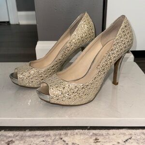 Audrey Brooke 4 inch Gold & Silver Heels Size 6